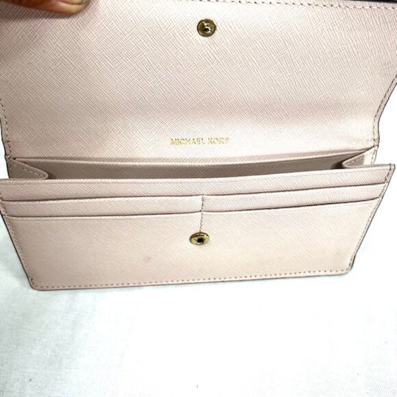 2)Women  Leathers Wallet Beige Bifo Salvatore Ferragamo  Cream & Micheal Kors(14 - Picture 15 of 15